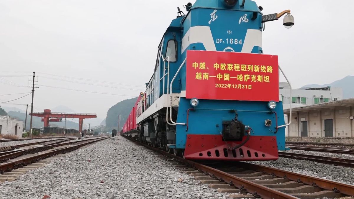 'Vietnam-Çin-Kazakistan' Hattında İlk Yük Treni Sefere Başladı