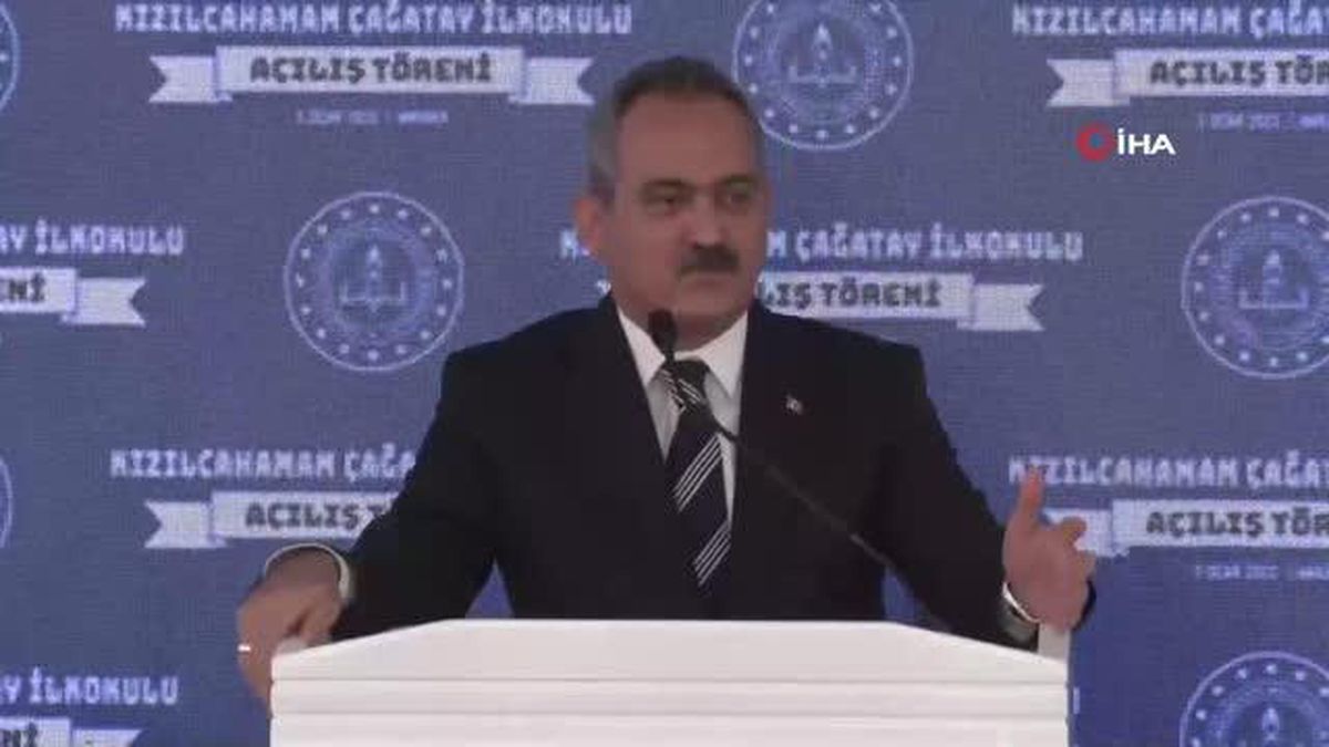 Bakan Özer: 'Türkiye Yüzyılı'nın ihtiyaç duyduğu insan kaynağını yetiştirmek için çalışacağız'
