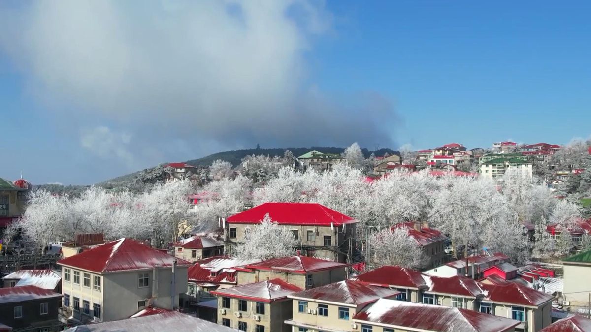 Çin'in Doğusundaki Lushan Dağı'nın Kırağı Manzarasının Muhteşem Görüntüleri