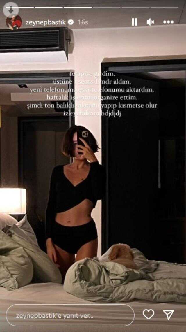 Zeynep Bastık, iç çamaşırlı yatak pozunu paylaştı