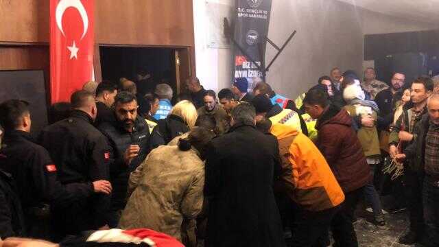 Son Dakika: Kars'ın Sarıkamış ilçesinde bir otelin tavanı çöktü: Yaralılar var