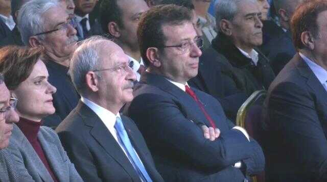 Kılıçdaroğlu'na gelen övgü sonrası İmamoğlu'nun CHP liderine attığı bakış dikkat çekti Kılıçdaroğlu'na gelen övgü sonrası İmamoğlu'nun CHP liderine attığı bakış dikkat çekti