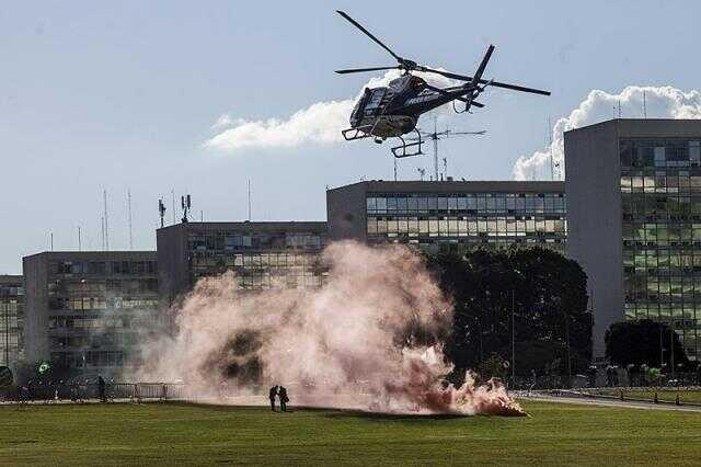 Seçim yenilgisini hazmedemeyen vatandaşlar kongre binasını bastı, ülke karıştı! Brezilya'da orduya müdahale çağrısı