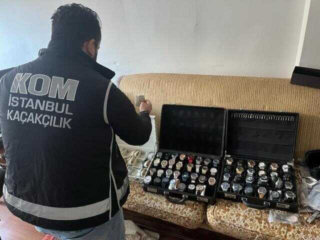 5 İLÇEDE KAÇAKÇILIK OPERASYONU, 10 MİLYON DEĞERİNDE KAÇAK MAL ELE GEÇİRİLDİ 5 İLÇEDE KAÇAKÇILIK OPERASYONU, 10 MİLYON DEĞERİNDE KAÇAK MAL ELE GEÇİRİLDİ