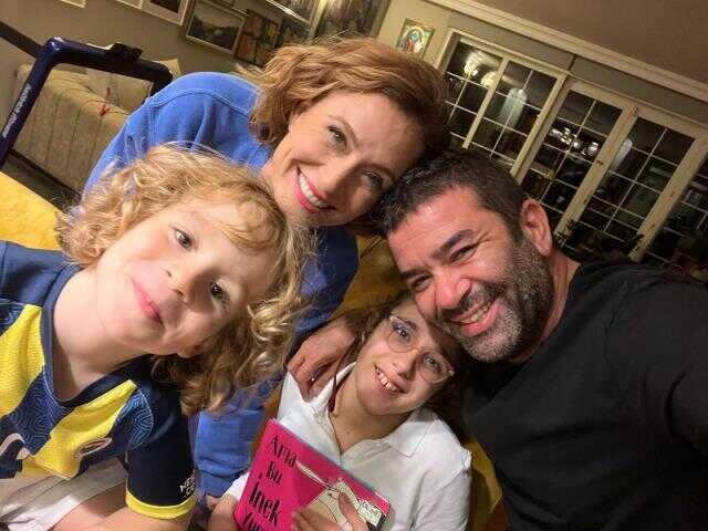 Bülent Şakrak, Ceyda Düvenci ile boşanacağı iddiasını yalanladı Bülent Şakrak, Ceyda Düvenci ile boşanacağı iddiasını yalanladı