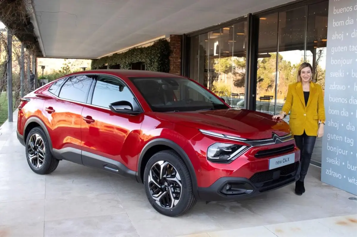 Citroen C4 X ve e-C4 X aynı anda Türkiye yollarında!