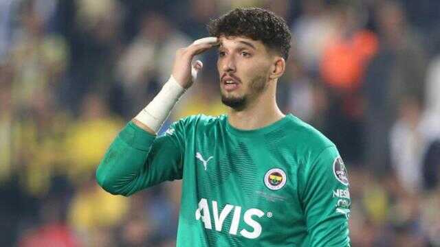 Fenerbahçe'den sürpriz karar! Yıldız futbolcuyla yollar her an ayrılabilir