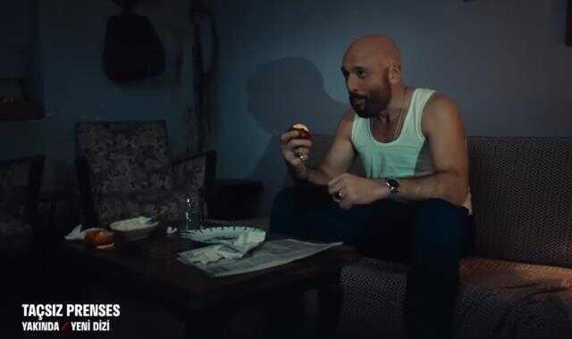 Taçsız Prenses Fuat kimdir, kim canlandırıyor? Fuat karakteri gerçek ismi ne? Taçsız Prenses Fuat (Tolga Tekin) kimdir, kaç yaşında? Taçsız Prenses Fuat kimdir, kim canlandırıyor? Fuat karakteri gerçek ismi ne? Taçsız Prenses Fuat (Tolga Tekin) kimdir, kaç yaşında?