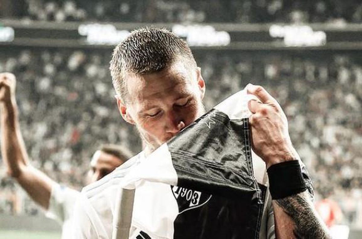 Weghorst gidiyor mu? Weghorst devre arası transfer mi olacak (MANU Manchester United'a mı gidecek?)?