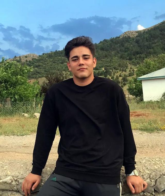 Kız meselesi yüzünden adam toplayıp okul arkadaşını öldüren genç hakkında karar verildi