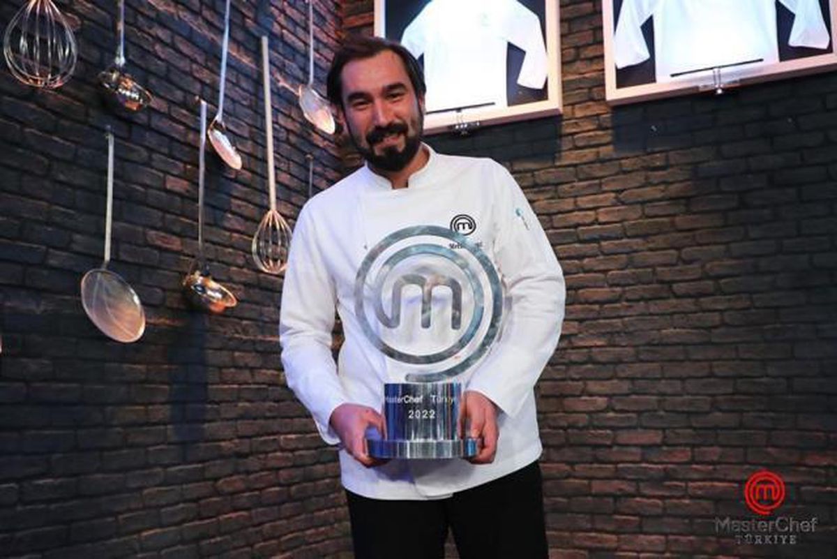Masterchef şampiyonu kim oldu 2023? Metin mi Kıvanç mı? Masterchef Türkiye 2022 kazananı kimdir? Metin kaç puan farkla şampiyon oldu?