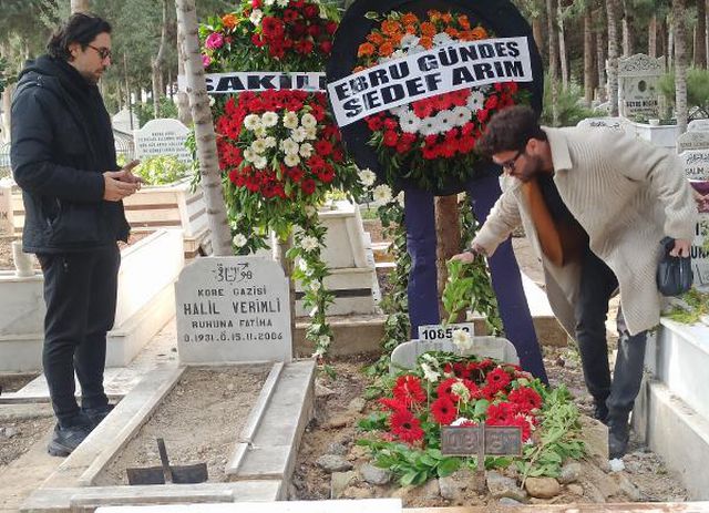 Ünlü müzisyen Hakan Yelbiz, memleketi Mersin'de toprağa verildi