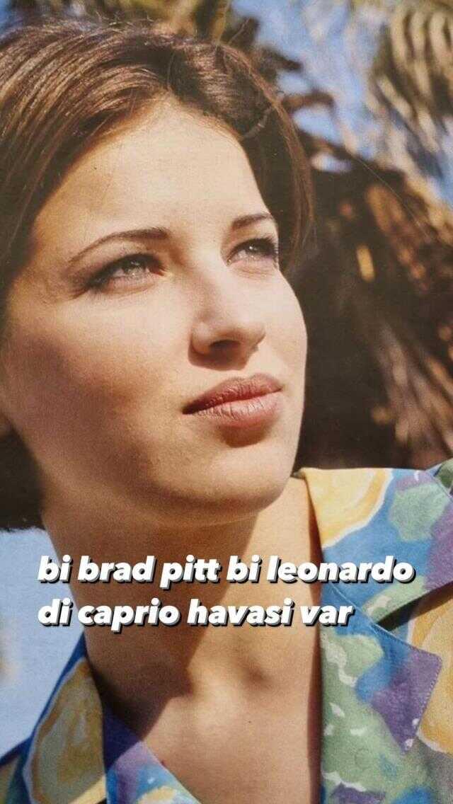 Yıllar önceki fotoğrafını paylaşan Burcu Esmersoy, kendisini tiye aldı: Brad Pitt ve Leonardo DiCaprio havası var