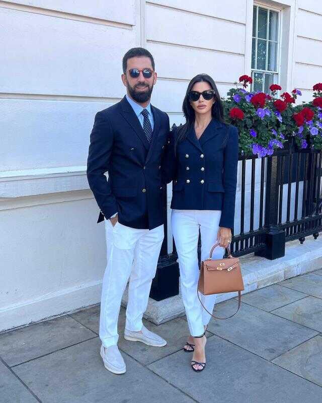 Arda Turan'ın eşi Aslıhan Doğan Turan, Hakan Akkaya ile moda yarışmasında jürilik yapacak