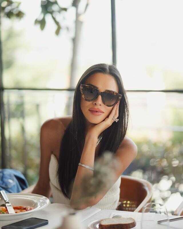 Arda Turan'ın eşi Aslıhan Doğan Turan, Hakan Akkaya ile moda yarışmasında jürilik yapacak