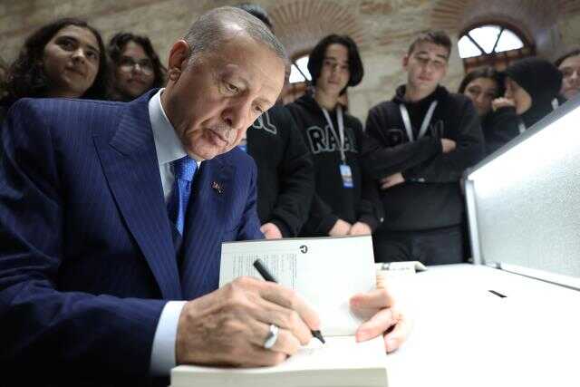 İstanbul'un en büyüğü! 7/24 açık olacak Rami Kütüphanesi resmen hizmete açıldı