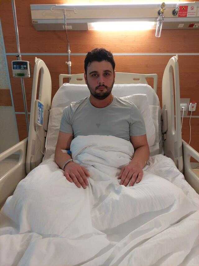 Kırık dişini önemsemeyen genç adam hızla yayılan dil kanserine yakalandı