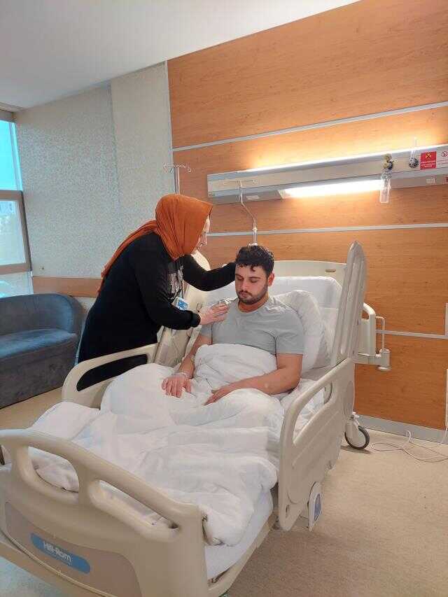 Kırık dişini önemsemeyen genç adam hızla yayılan dil kanserine yakalandı