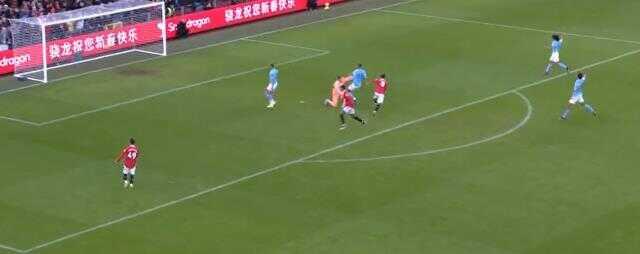 Dünya, Manchester derbisindeki pozisyonu konuşuyor! VAR hemen devreye girdi Dünya, Manchester derbisindeki pozisyonu konuşuyor! VAR hemen devreye girdi