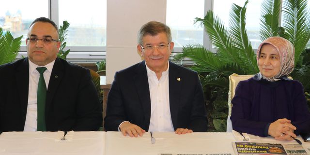 Gelecek Partisi Genel Başkanı Davutoğlu: Hiçbir siyasi lider, şahsi hesabını ülke hesabının önüne koymayacak Gelecek Partisi Genel Başkanı Davutoğlu: Hiçbir siyasi lider, şahsi hesabını ülke hesabının önüne koymayacak