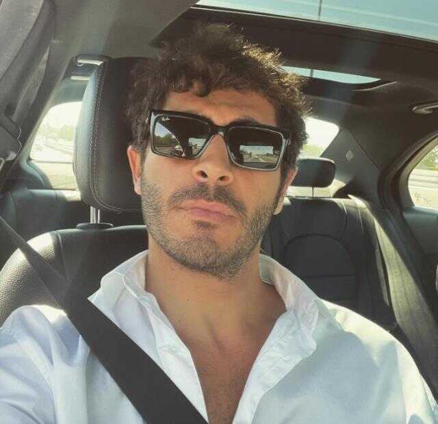 Nilperi Şahinkaya'nın avukatı, Burak Deniz hakkında yakalama kararı talep etti Nilperi Şahinkaya'nın avukatı, Burak Deniz hakkında yakalama kararı talep etti