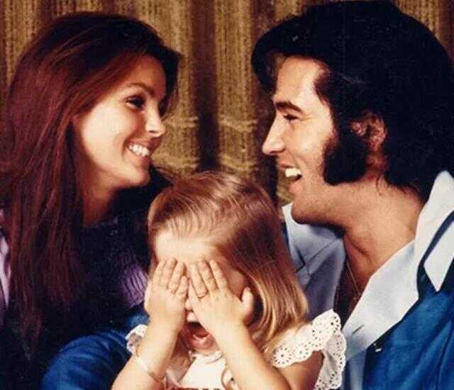 Hayatını kaybeden Lisa Marie Presley'in son görüntülerinde fark edilen detaylar: Dengede duramıyordu