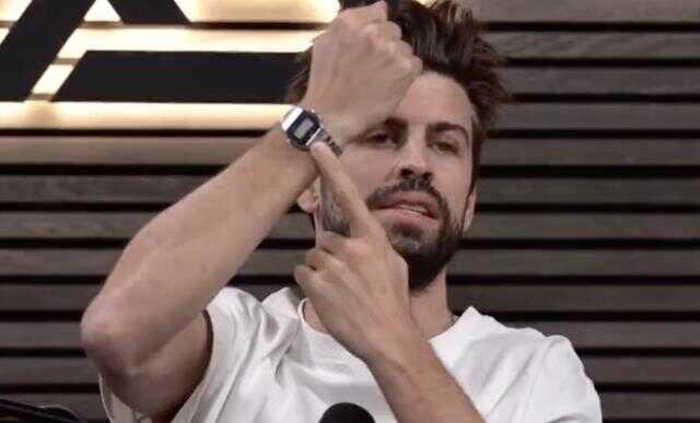 Shakira ve Pique savaşındaki son gönderme bomba! Balkona cadı koydu Shakira ve Pique savaşındaki son gönderme bomba! Balkona cadı koydu