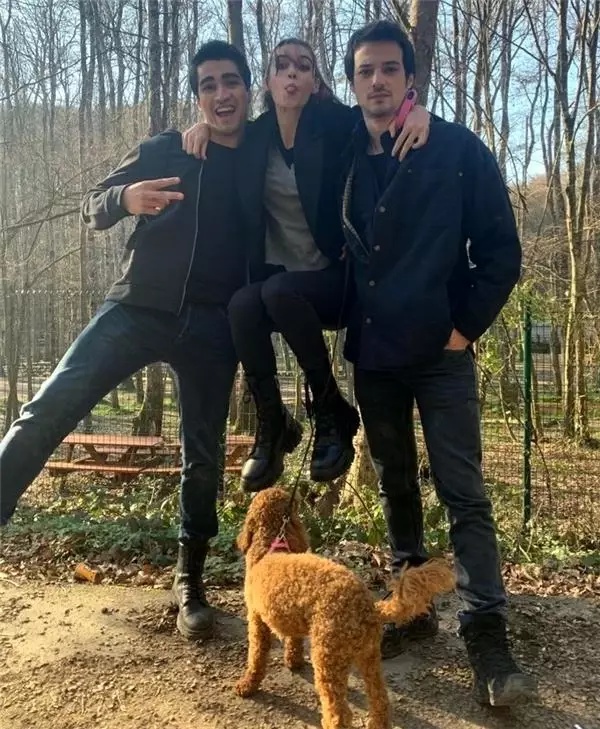 Afra Saraçoğlu'yla Mert Ramazan Demir'den dolayı ayrıldığı konuşan Mert Yazıcıoğlu sessizliğini bozdu: Öyle bir şey yok Afra Saraçoğlu'yla Mert Ramazan Demir'den dolayı ayrıldığı konuşan Mert Yazıcıoğlu sessizliğini bozdu: Öyle bir şey yok