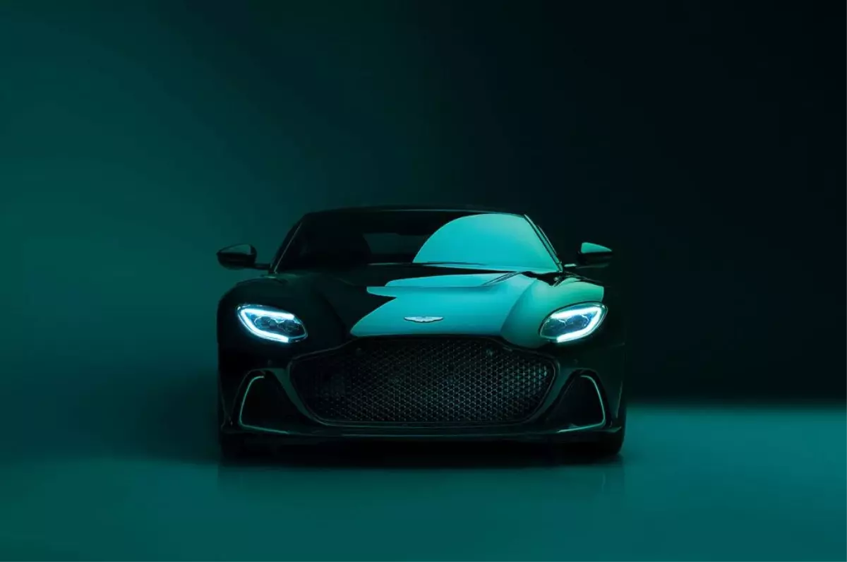 Aston Martin'den Super GT modeline görkemli veda: DBS 770 Ultimate