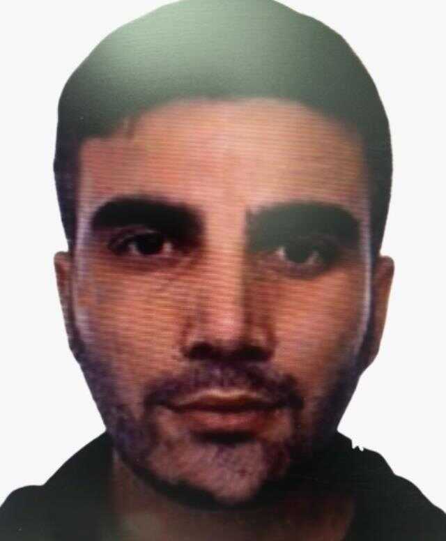 Kız kardeşini kaçıran şahsı durdurmak için arabanın kaputuna atladı! Sonrası korkunç Kız kardeşini kaçıran şahsı durdurmak için arabanın kaputuna atladı! Sonrası korkunç