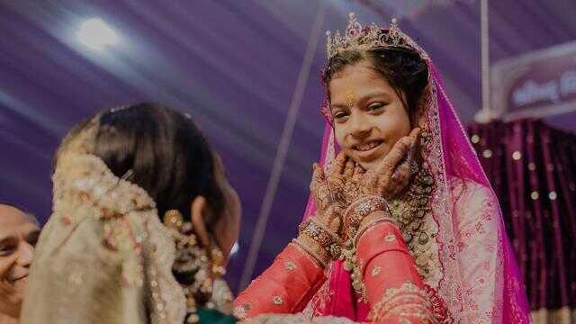 8 yaşındaki kız çocuğu, elmas zengini ailesinden kalan serveti reddetti! Nedeni de olay kadar garip 8 yaşındaki kız çocuğu, elmas zengini ailesinden kalan serveti reddetti! Nedeni de olay kadar garip