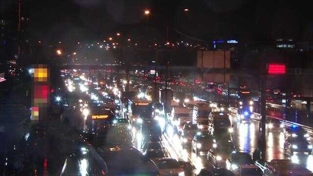 Ara tatile sağanak da eklenince İstanbul'da hayat durdu! Yoğunluk yüzde 100'e yakın