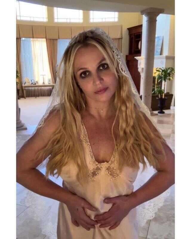 Her adımı olay yaratıyor! Ünlü şarkıcı Mars'ın fotoğrafını paylaşıp ismini değiştirdiğini açıkladı