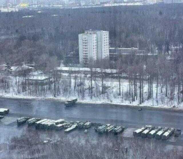 Rusya, binaların çatısına S-400 yerleştirmeye başladı