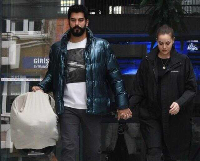 İkinci bebeğini dünyaya getiren Fahriye Evcen taburcu oldu