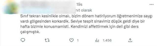 Öğretmeninden karne alan gençten tepki çeken hareket! Diğer öğrenciler de alkışladı