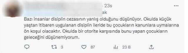 Öğretmeninden karne alan gençten tepki çeken hareket! Diğer öğrenciler de alkışladı