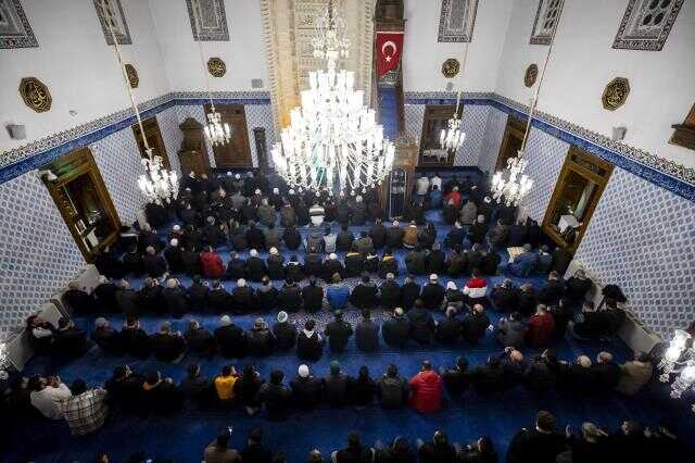 Diyanet İşleri Başkanı'ndan İsveç'teki skandal olaya ilişkin açıklama: İnsanların kutsal olarak kabul ettikleri kitaplarının dokunulmazlığı vardır