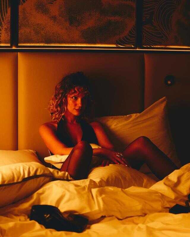 Farah Zeynep Abdullah'tan Demet Özdemir ile Engin Akyürek dizisine olay gönderme Farah Zeynep Abdullah'tan Demet Özdemir ile Engin Akyürek dizisine olay gönderme