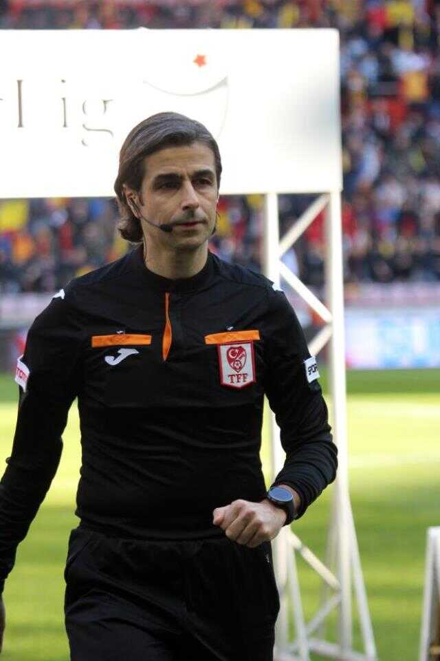 Mete Kalkavan'ın yeni imajı maçın önüne geçti! Yapılan benzetmeler gülmekten kırıp geçiriyor