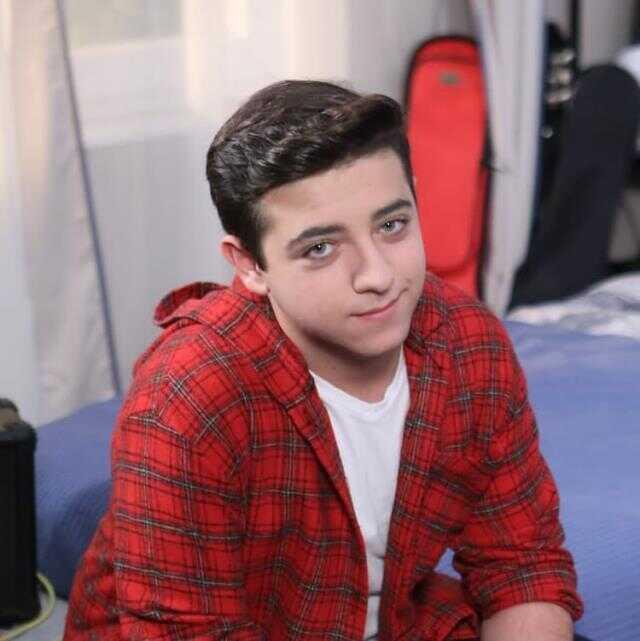 Genç oyuncu Berat Efe Parlar'ın annesi hayatını kaybetti Genç oyuncu Berat Efe Parlar'ın annesi hayatını kaybetti