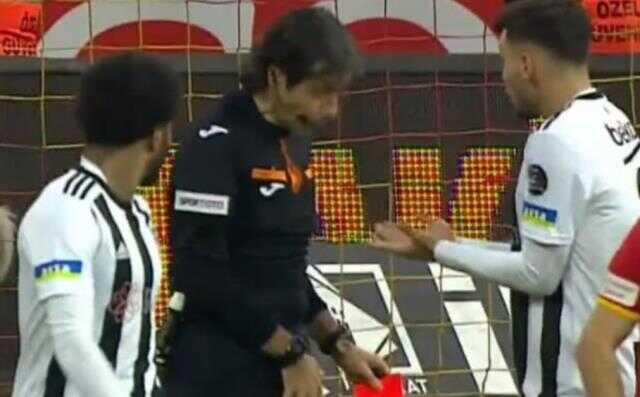 Rosier neden kırmızı kart gördü? Rosier hareketi ne? Beşiktaş maçında Rosier ne yaptı? Rosier neden kırmızı kart gördü? Rosier hareketi ne? Beşiktaş maçında Rosier ne yaptı?
