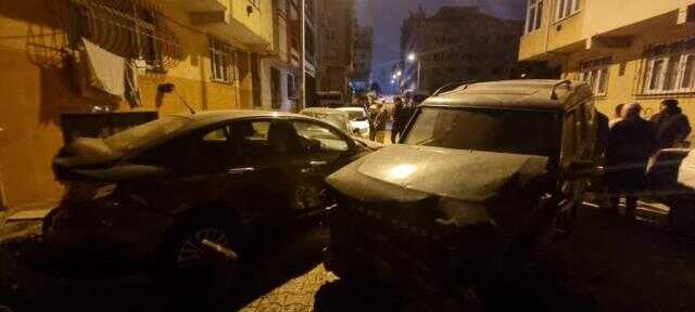 İstanbul'da bir garip olay! Lüks cipiyle 13 araca çarptı