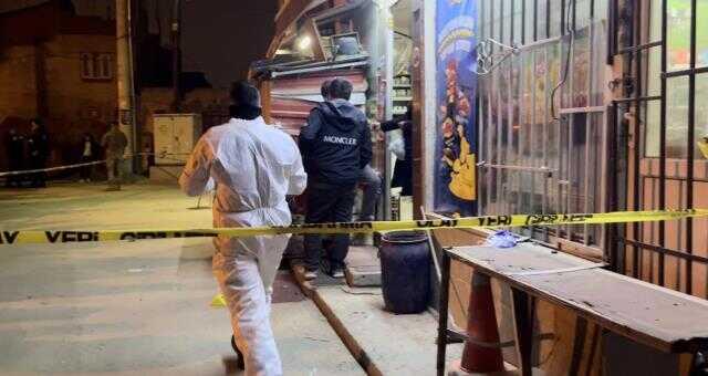 Muhtar adayı olan husumetlisine pompalı tüfekle saldırdı, mahalleli ayaklandı: 2 yaralı Muhtar adayı olan husumetlisine pompalı tüfekle saldırdı, mahalleli ayaklandı: 2 yaralı