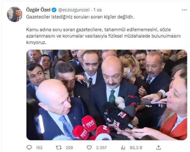 Özgür Özel'den Devlet Bahçeli'ye yanıt: Kamu adına soru soran gazetecilere fiziksel müdahalede bulunulmasını kınıyoruz Özgür Özel'den Devlet Bahçeli'ye yanıt: Kamu adına soru soran gazetecilere fiziksel müdahalede bulunulmasını kınıyoruz