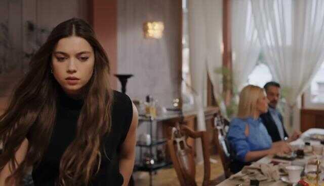 Yalı Çapkını'nda Ferit'in yasak aşkını eve getirmesi izleyicileri çileden çıkardı: Artık izlemeyeceğim Yalı Çapkını'nda Ferit'in yasak aşkını eve getirmesi izleyicileri çileden çıkardı: Artık izlemeyeceğim