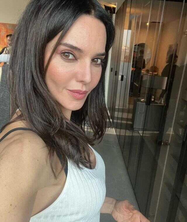 Aşk-ı Memnu filminin yeni Firdevs Hanım'ı Hande Ataizi oldu Aşk-ı Memnu filminin yeni Firdevs Hanım'ı Hande Ataizi oldu