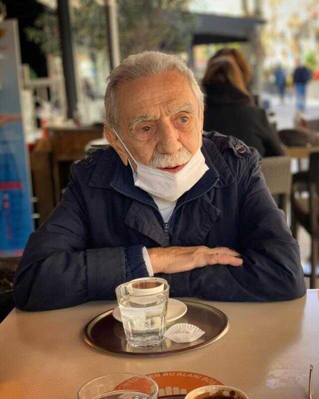 Usta oyuncu Aydemir Akbaş, dördüncü kez kansere yakalandı Usta oyuncu Aydemir Akbaş, dördüncü kez kansere yakalandı