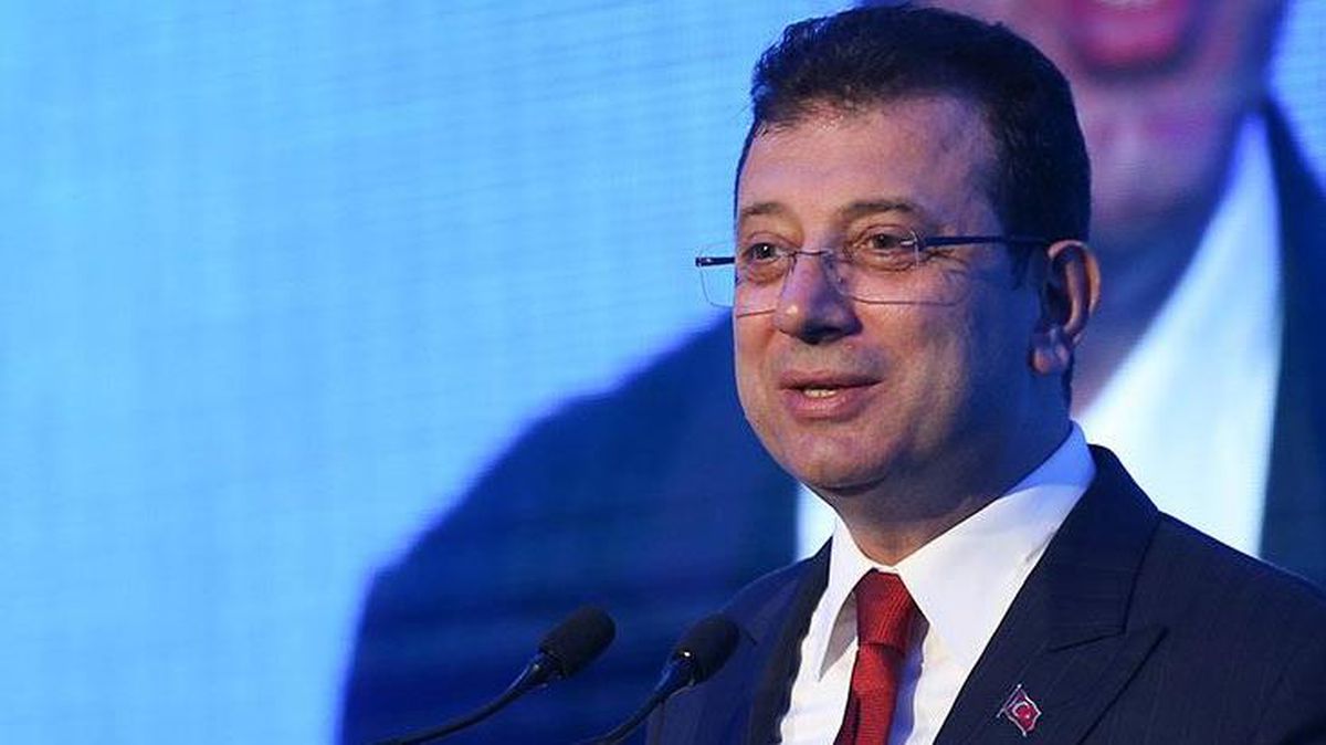 İmamoğlu, kendine ikizi kadar benzeyen köftecinin fotoğrafına kayıtsız kalamadı