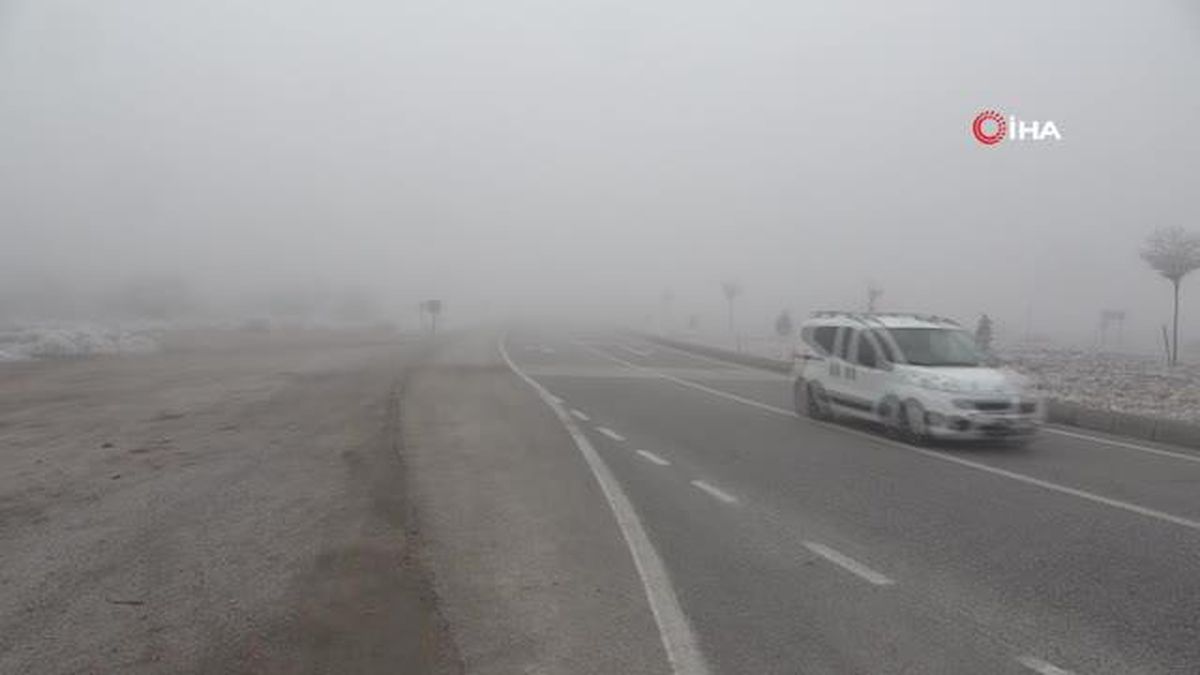 Malatya'da etkili oldu: Görüş mesafesini 20 metreye kadar düşürdü